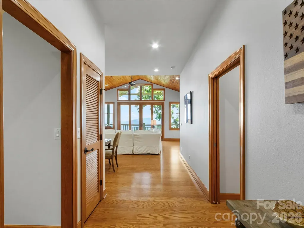 115 Stoney Falls Loop Burnsville NC 28714