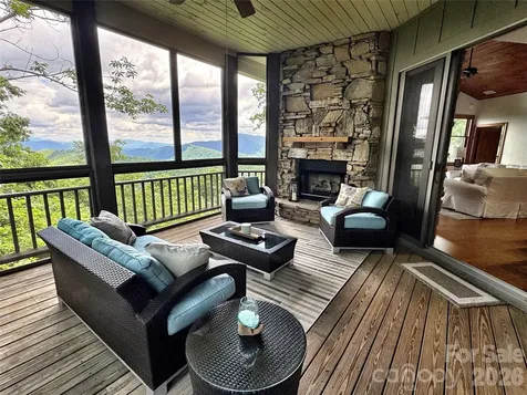 115 Stoney Falls Loop Burnsville NC 28714