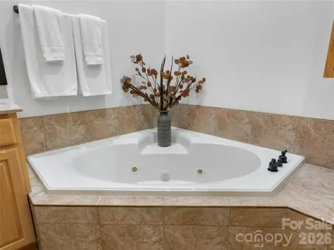 115 Stoney Falls Loop Burnsville NC 28714