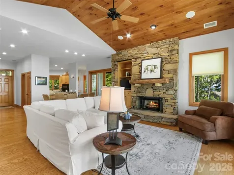 115 Stoney Falls Loop Burnsville NC 28714