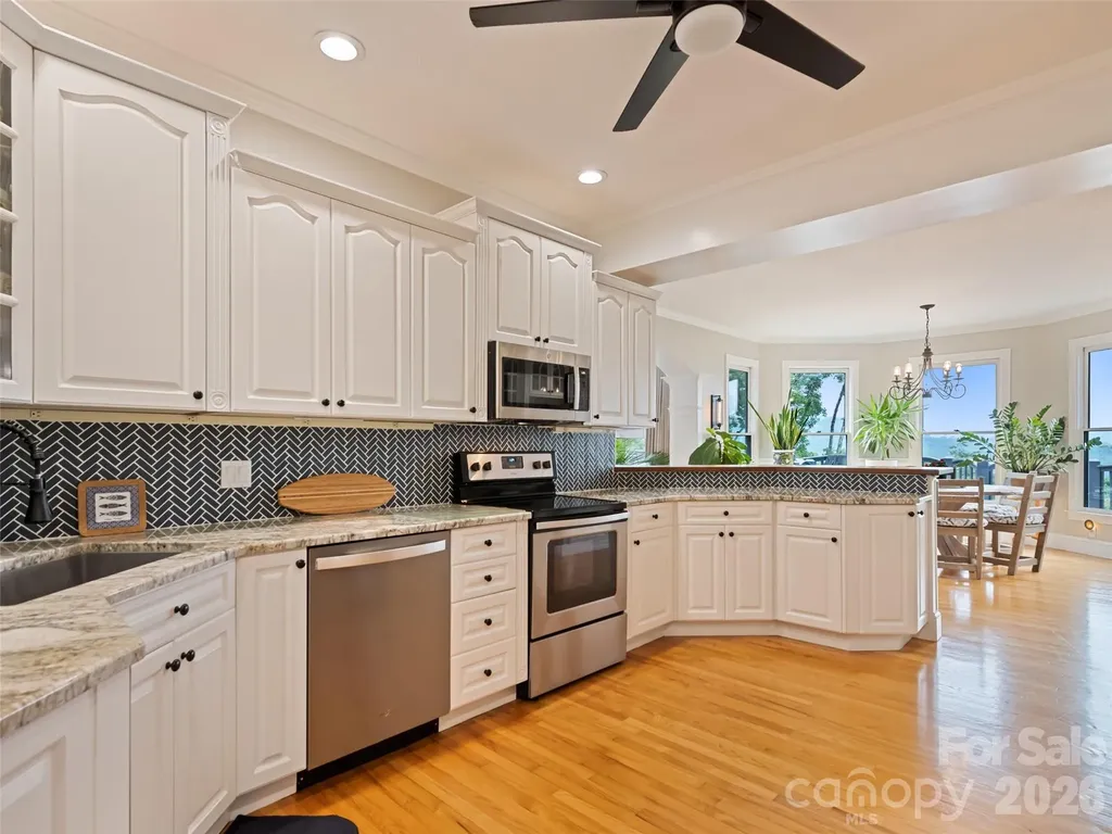 9 Perrion Avenue Weaverville NC 28787