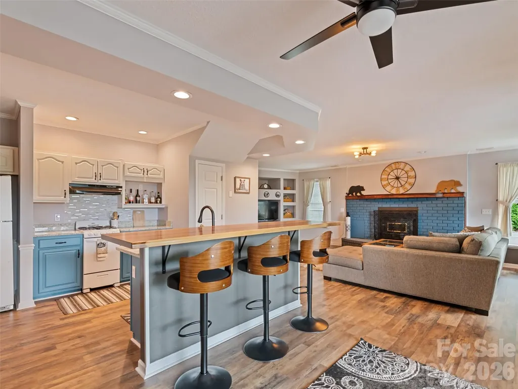 9 Perrion Avenue Weaverville NC 28787