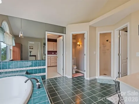 9 Perrion Avenue Weaverville NC 28787
