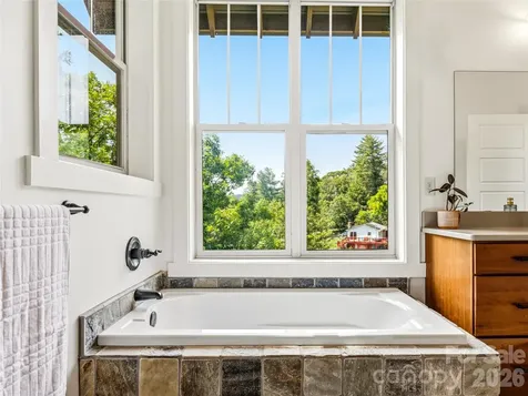 14 Sunset Drive Asheville NC 28804