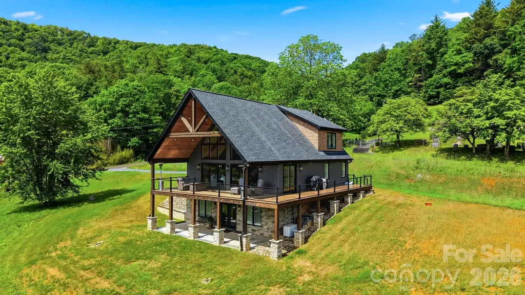 8788 Donald Barrier Street Newland NC 28657
