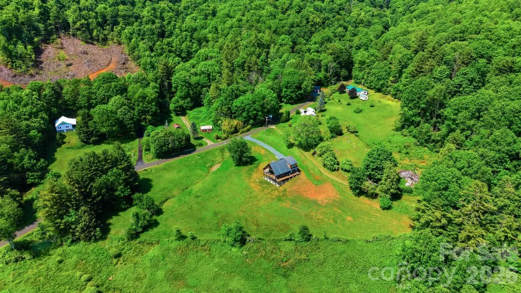 8788 Donald Barrier Street Newland NC 28657