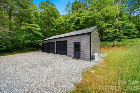 8788 Donald Barrier Street Newland NC 28657