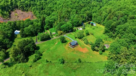 8788 Donald Barrier Street Newland NC 28657