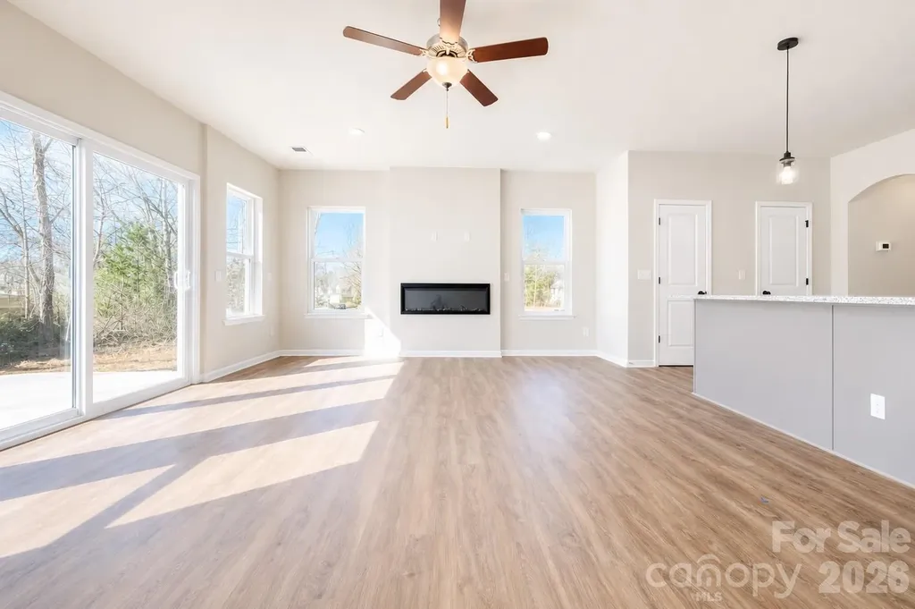 5909 Wallace Avenue Charlotte NC 28227