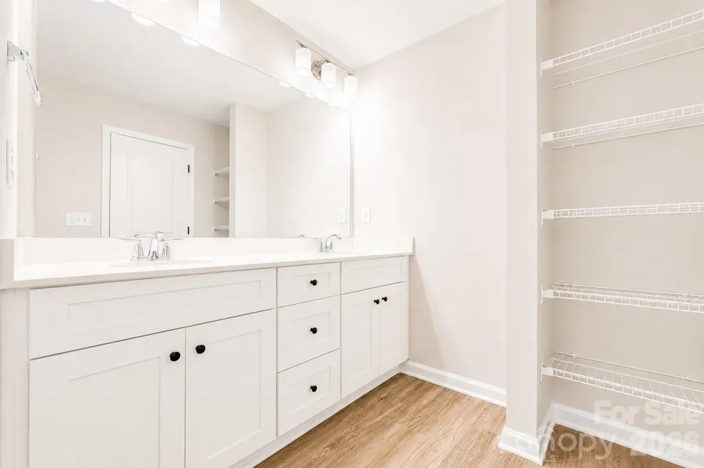 5909 Wallace Avenue Charlotte NC 28227
