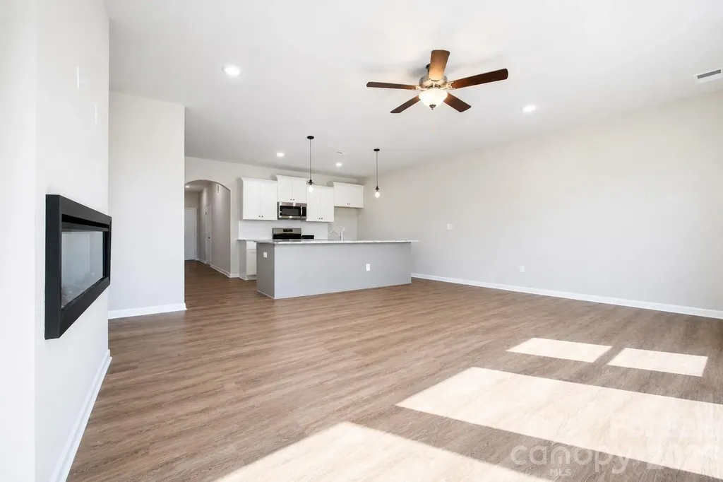 5909 Wallace Avenue Charlotte NC 28227
