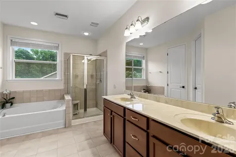 7202 Toxaway Lane Charlotte NC 28269