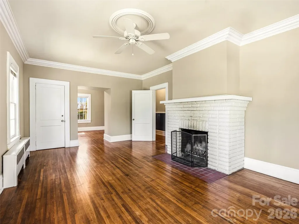 1214 Oakland Street Hendersonville NC 28792