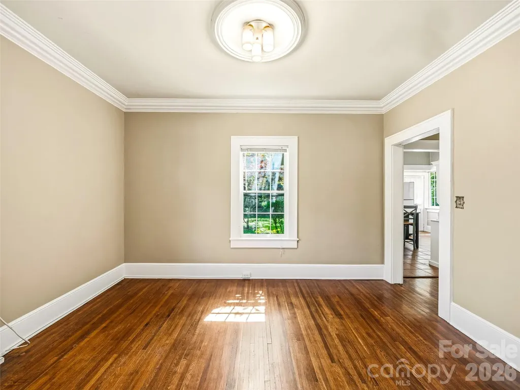 1214 Oakland Street Hendersonville NC 28792