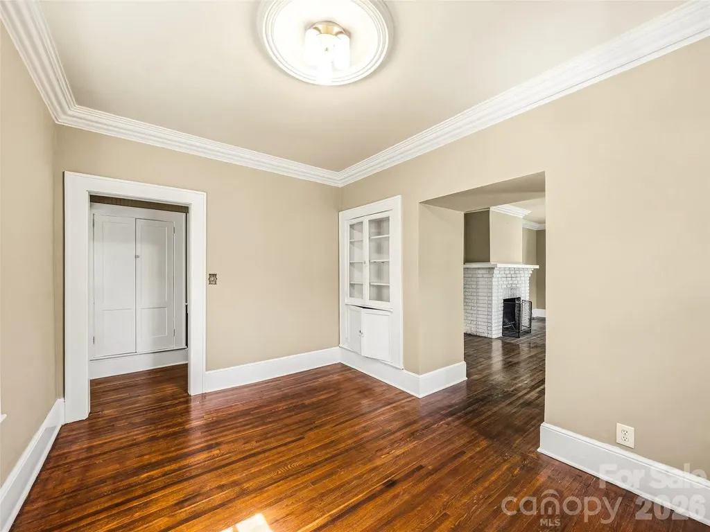 1214 Oakland Street Hendersonville NC 28792