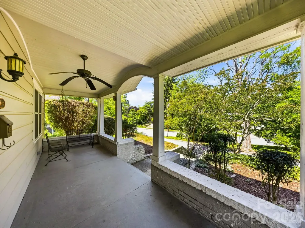 1214 Oakland Street Hendersonville NC 28792