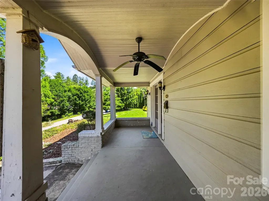1214 Oakland Street Hendersonville NC 28792