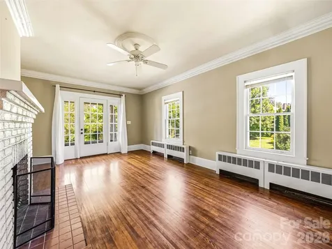 1214 Oakland Street Hendersonville NC 28792