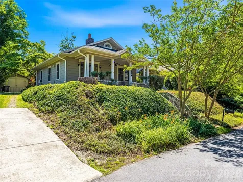 1214 Oakland Street Hendersonville NC 28792