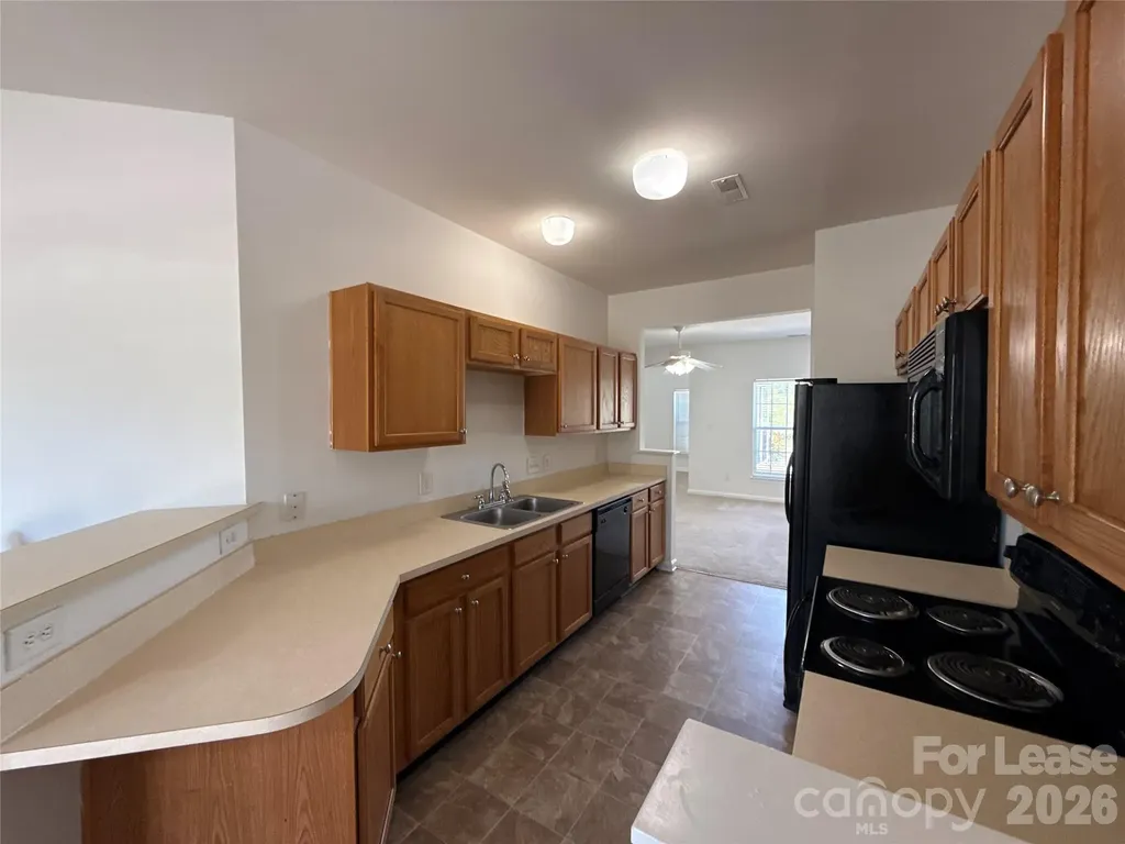 4237 Coulter Crossing Charlotte NC 28213