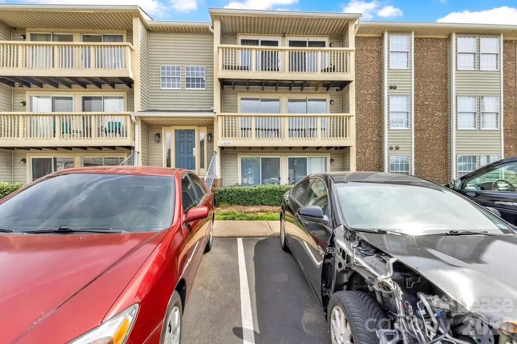 1624 Arlyn Circle Charlotte NC 28213