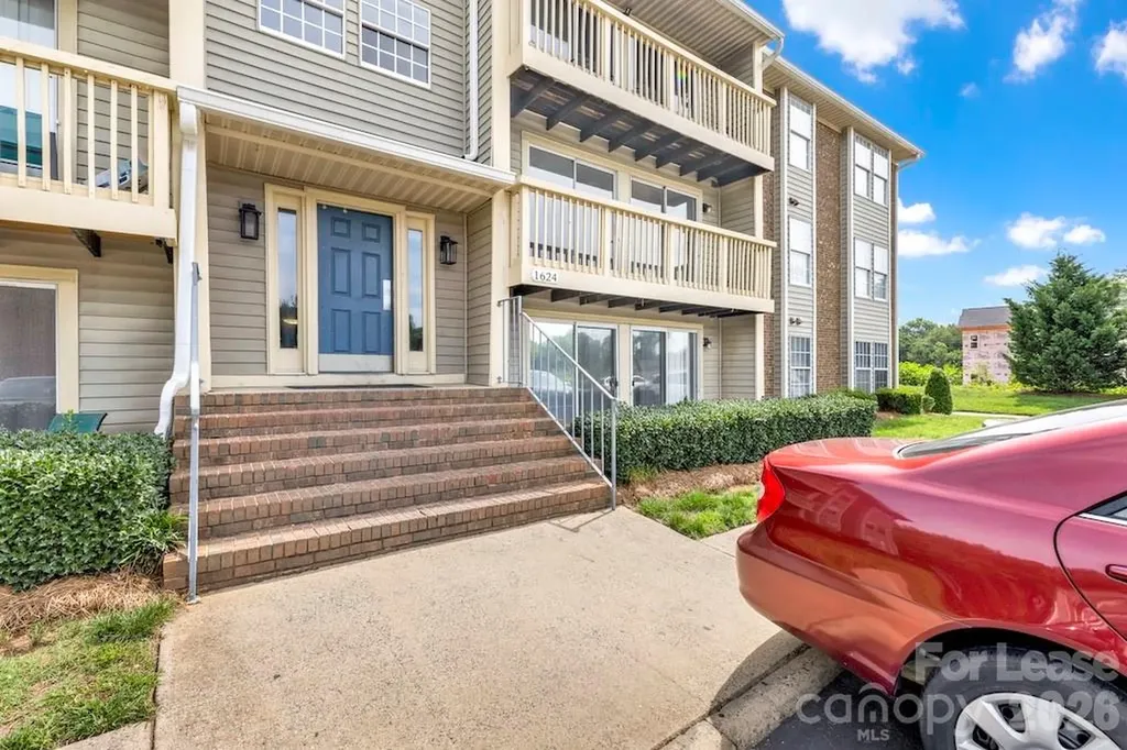 1624 Arlyn Circle Charlotte NC 28213