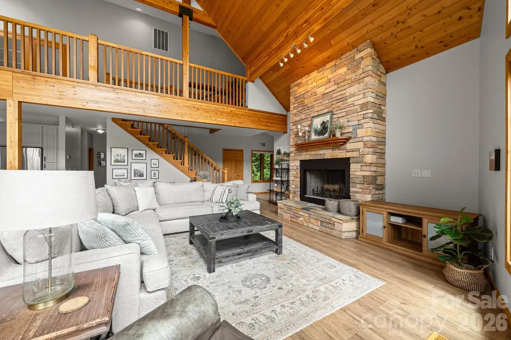 49 Western Eagle Drive Hendersonville NC 28792