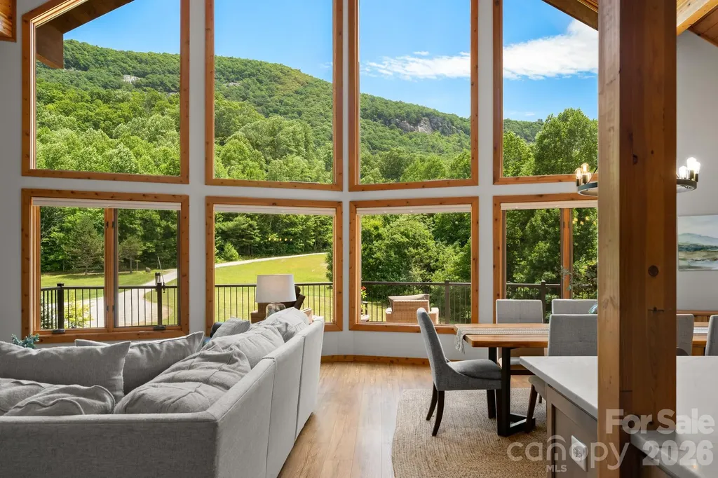 49 Western Eagle Drive Hendersonville NC 28792