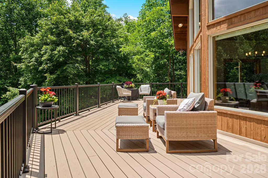 49 Western Eagle Drive Hendersonville NC 28792