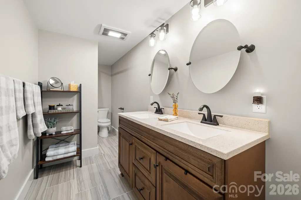49 Western Eagle Drive Hendersonville NC 28792