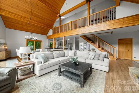 49 Western Eagle Drive Hendersonville NC 28792