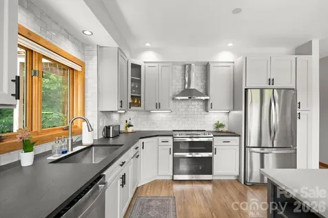 49 Western Eagle Drive Hendersonville NC 28792