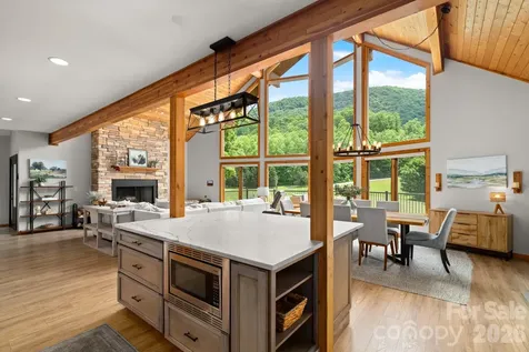 49 Western Eagle Drive Hendersonville NC 28792