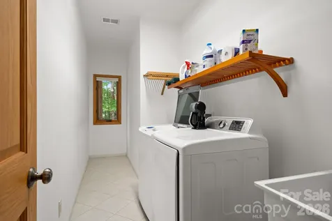 49 Western Eagle Drive Hendersonville NC 28792