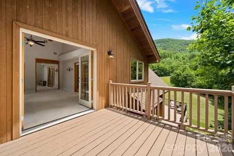 49 Western Eagle Drive Hendersonville NC 28792