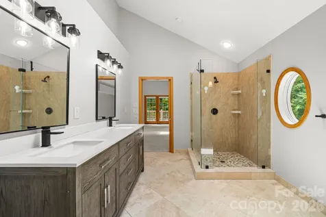 49 Western Eagle Drive Hendersonville NC 28792