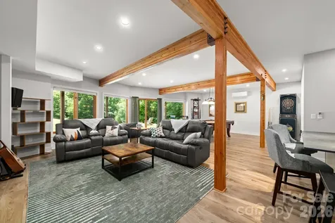 49 Western Eagle Drive Hendersonville NC 28792