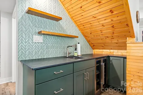 49 Western Eagle Drive Hendersonville NC 28792