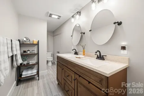 49 Western Eagle Drive Hendersonville NC 28792