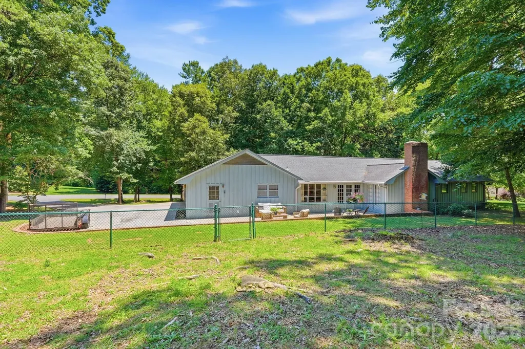 3326 Sedgefield Road Statesville NC 28625