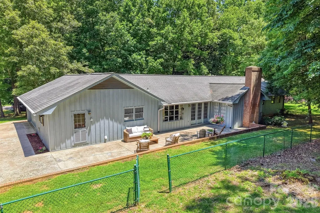 3326 Sedgefield Road Statesville NC 28625