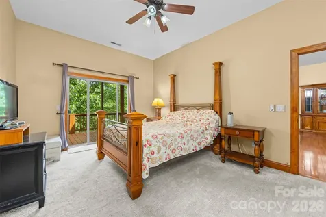 226 Sawgrass Drive Whittier NC 28789