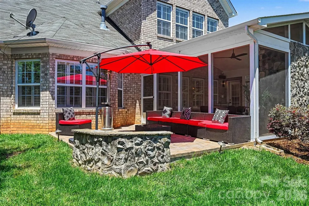 13719 Daltrey Lane Charlotte NC 28277