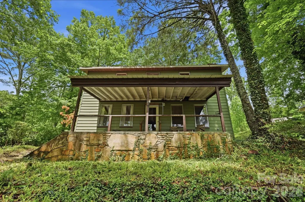 71 Warrior Road Newland NC 28657