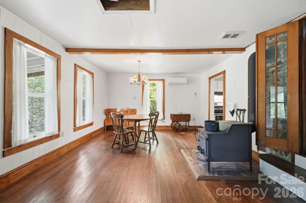 71 Warrior Road Newland NC 28657