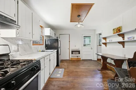 71 Warrior Road Newland NC 28657