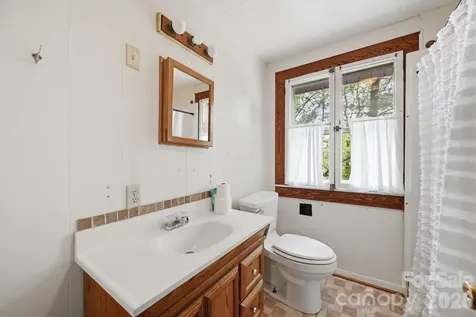 71 Warrior Road Newland NC 28657
