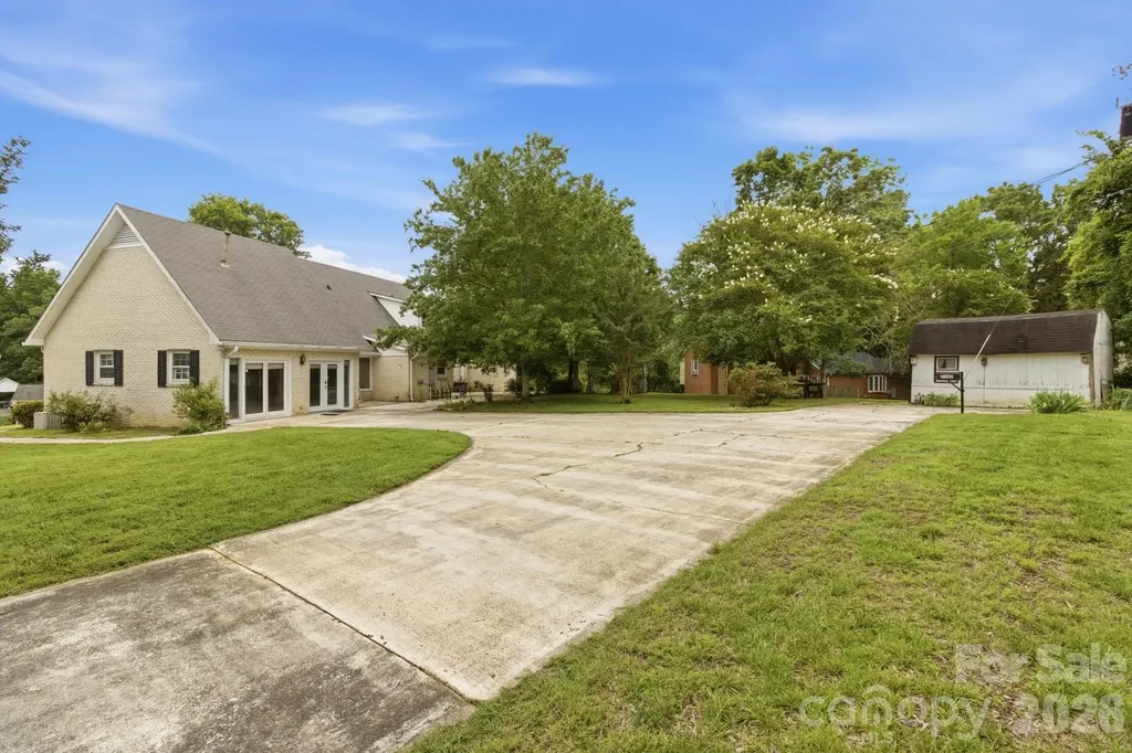 3343 Olde Creek Trail Matthews NC 28105