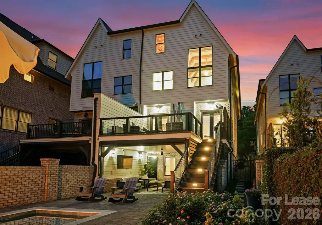 812 Ideal Way Charlotte NC 28203