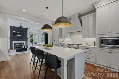 812 Ideal Way Charlotte NC 28203